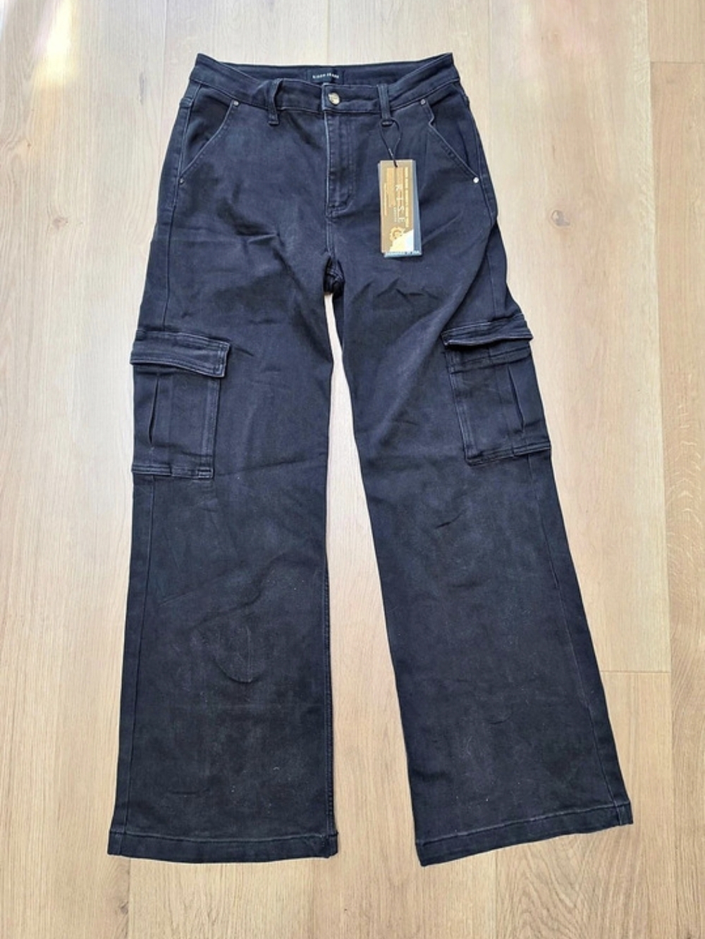 RISEN Black High Rise Wide Leg Cargo Jeans 11/30 NWT